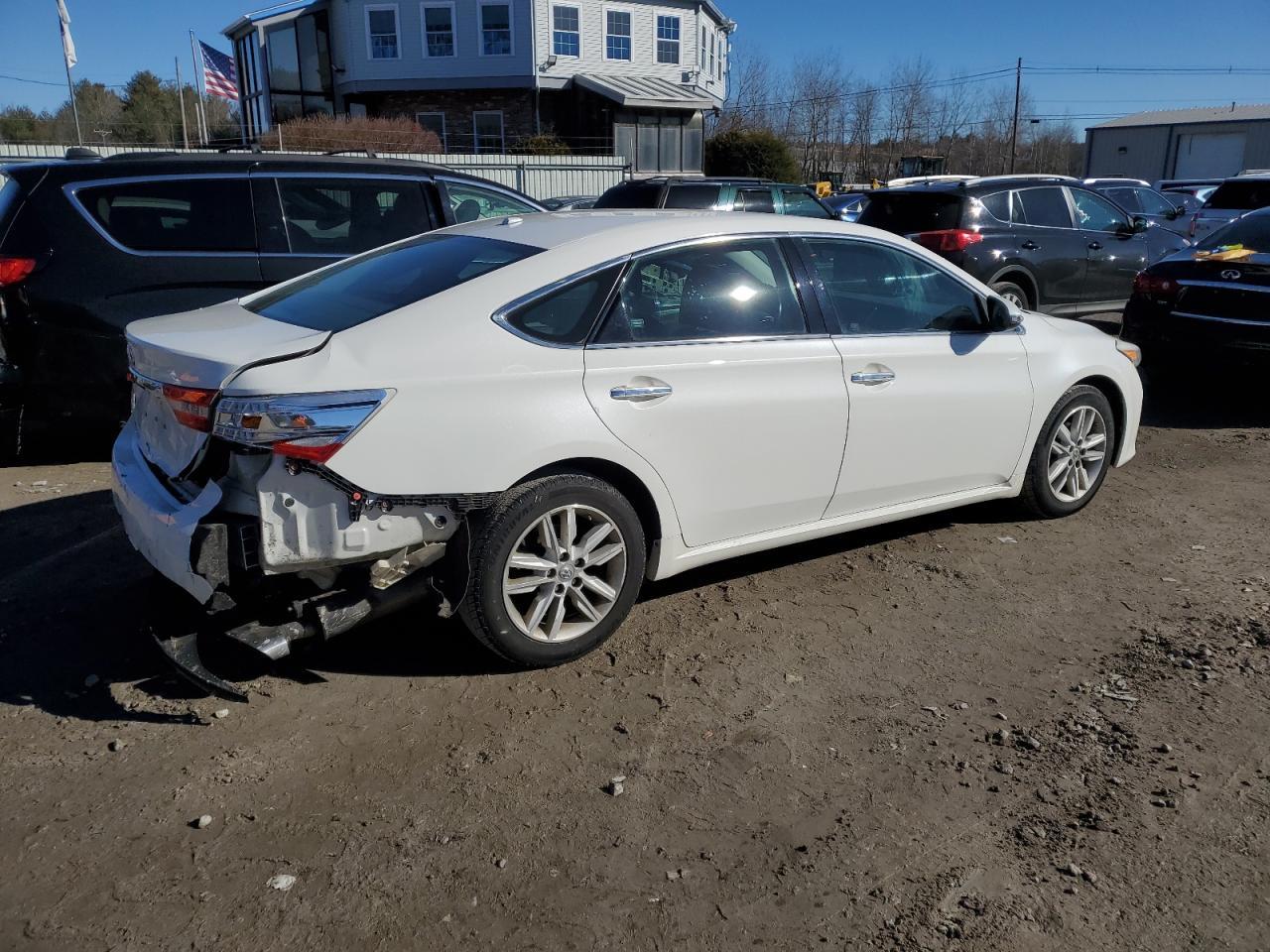 2015 TOYOTA AVALON XLE - Image 3