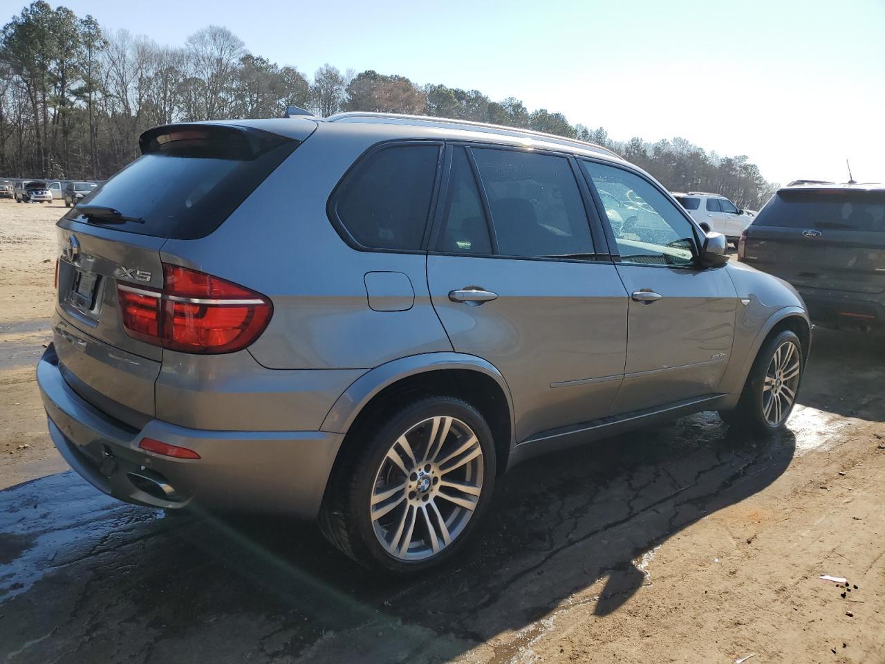 2011 BMW X5 XDRIVE3 - Image 3