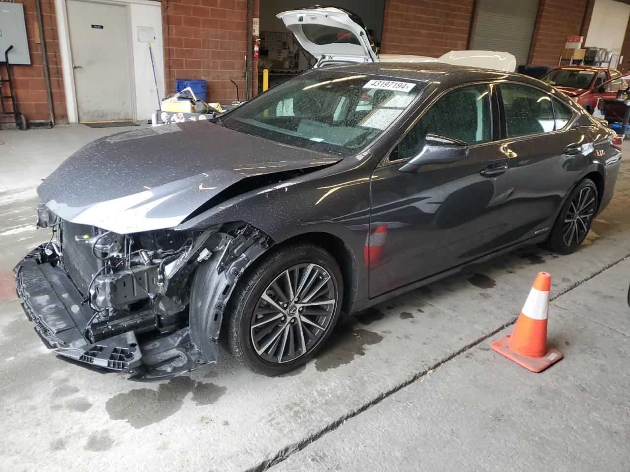 2022 LEXUS ES 300H BA