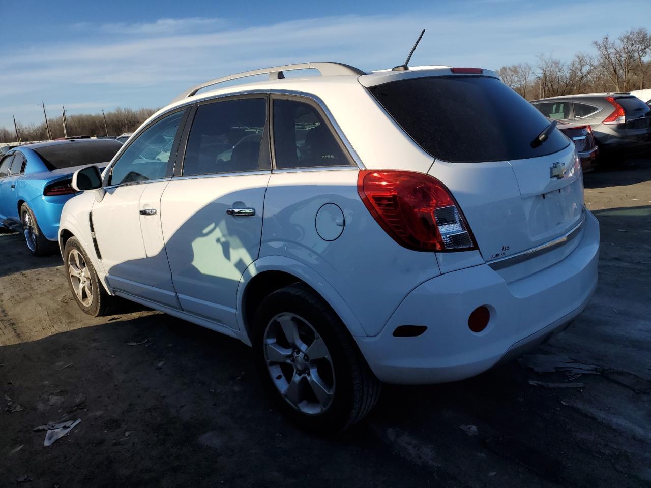 2014 CHEVROLET CAPTIVA LT - Image 2