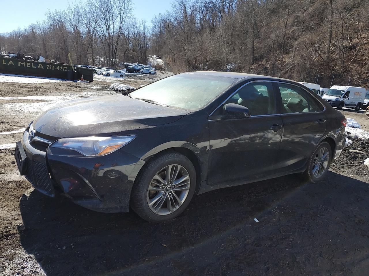 2017 TOYOTA CAMRY LE