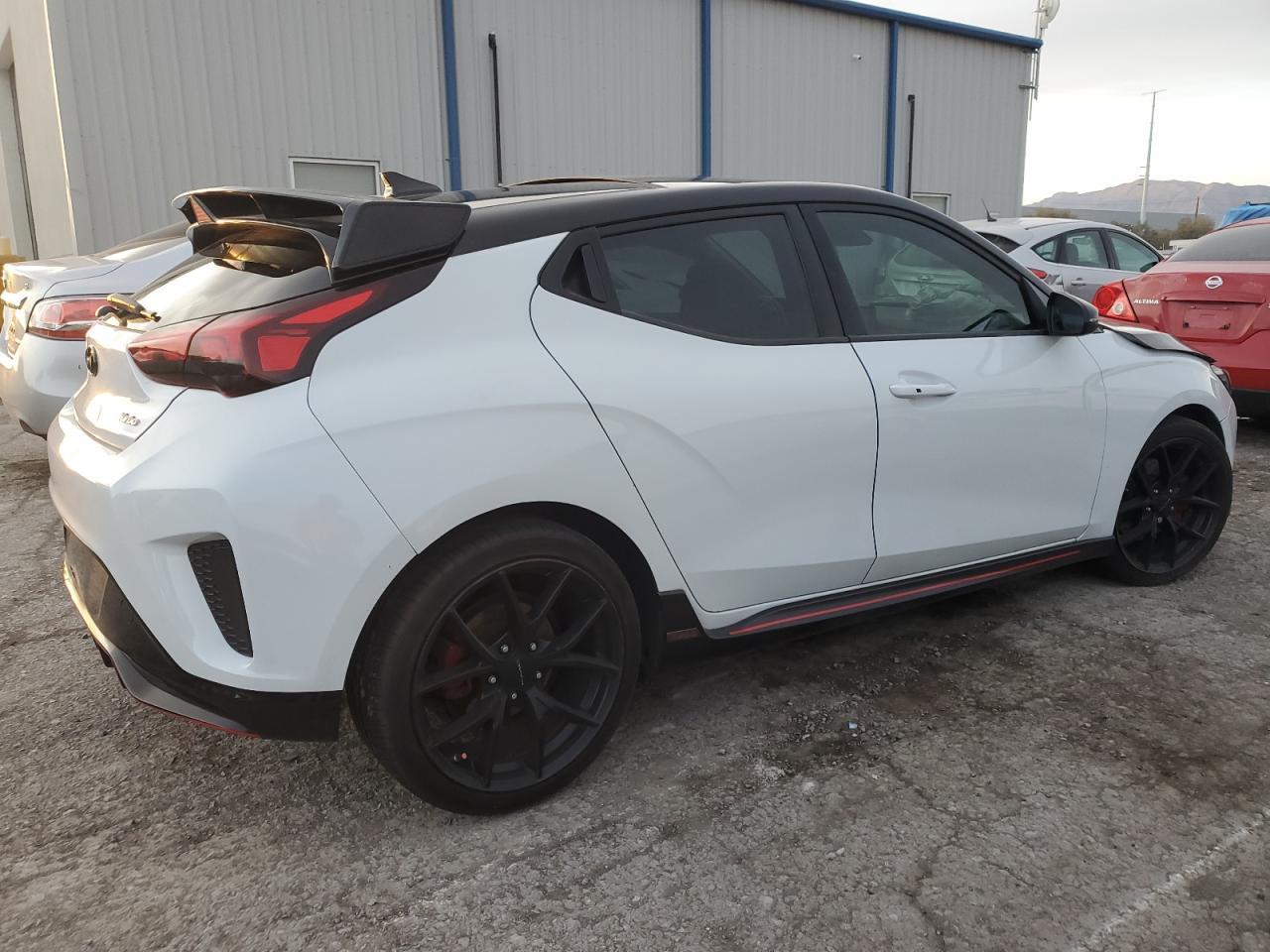 2019 HYUNDAI VELOSTER T - Фото 3