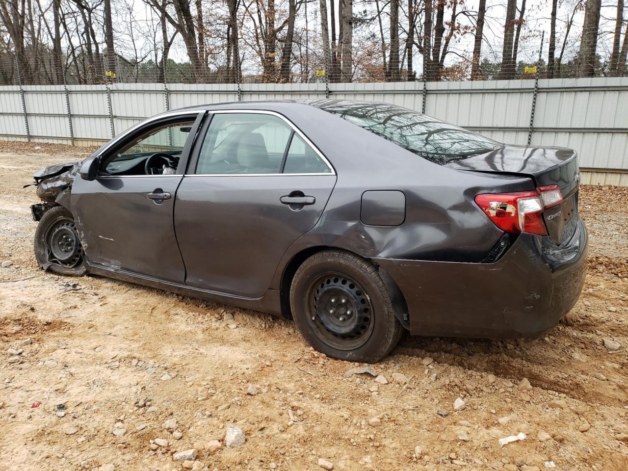 2014 TOYOTA CAMRY L - Фото 2