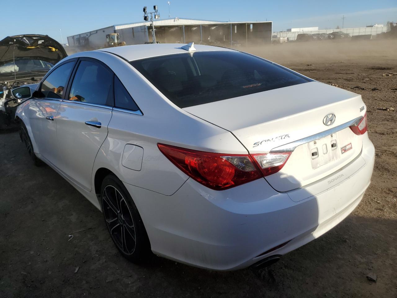 2013 HYUNDAI SONATA SE - Фото 2