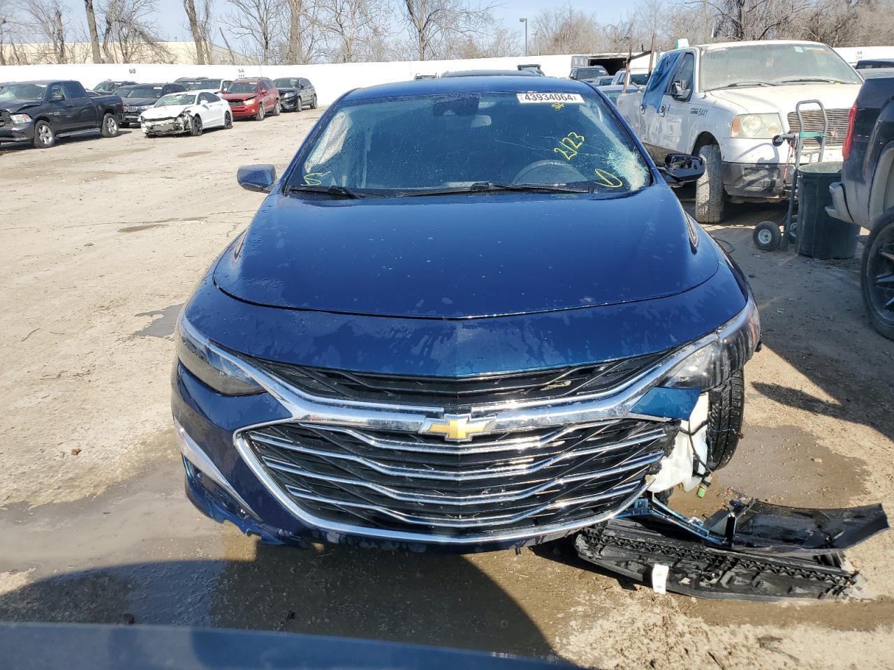 2019 CHEVROLET MALIBU LS - Фото 5