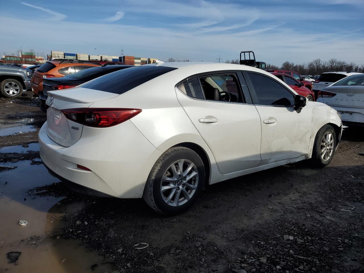 2016 MAZDA 3 GRAND TO - Фото 3