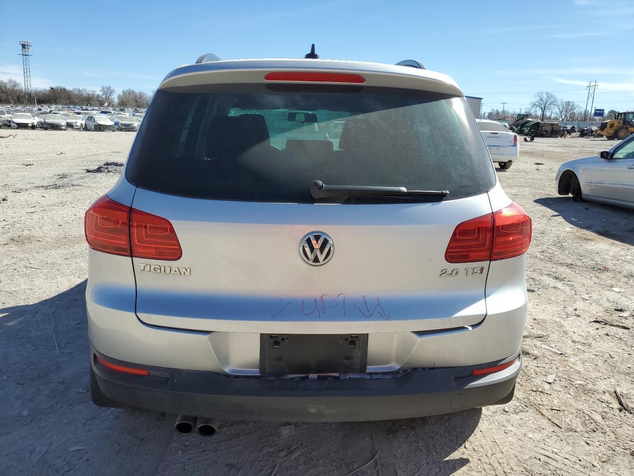 2015 VOLKSWAGEN TIGUAN S - Фото 6