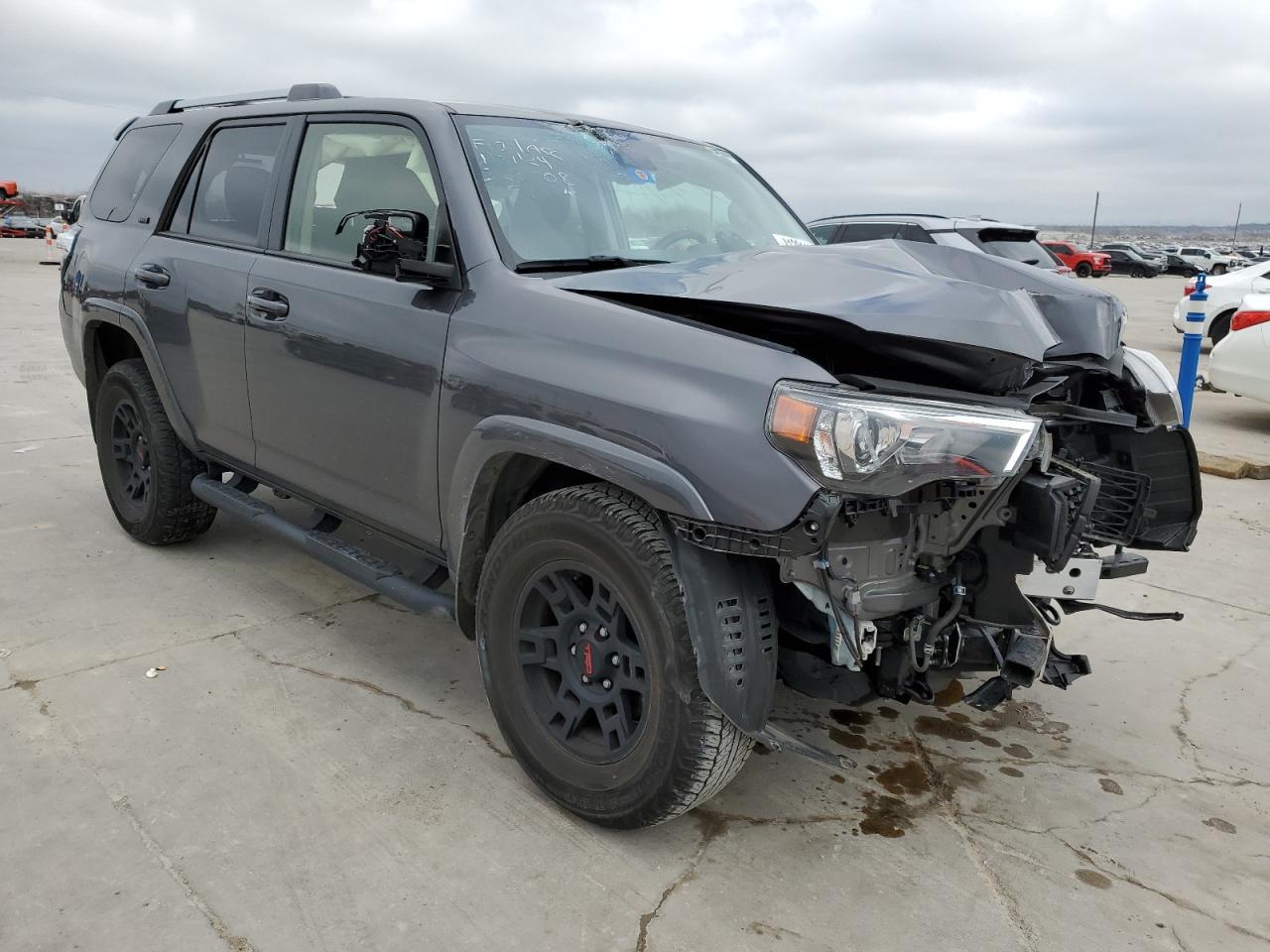 2022 TOYOTA 4RUNNER SR - Image 4