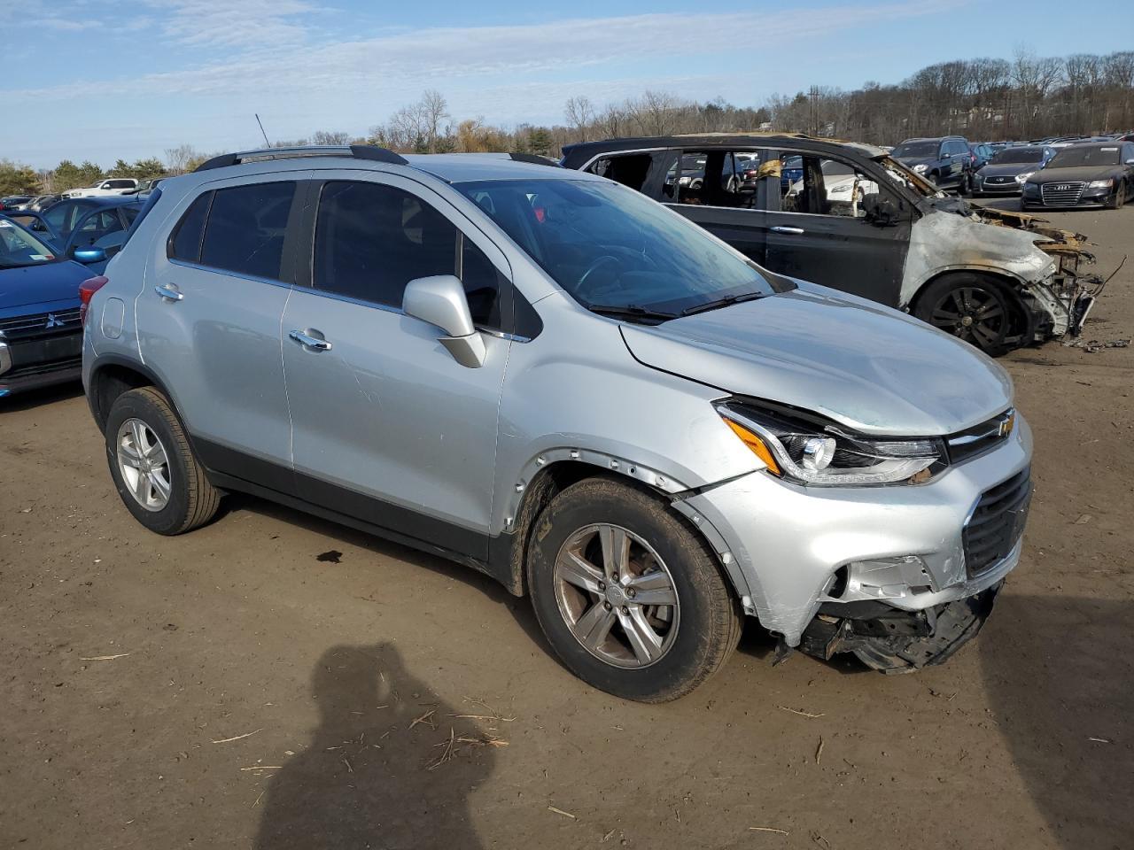 2019 CHEVROLET TRAX 1LT - Фото 4