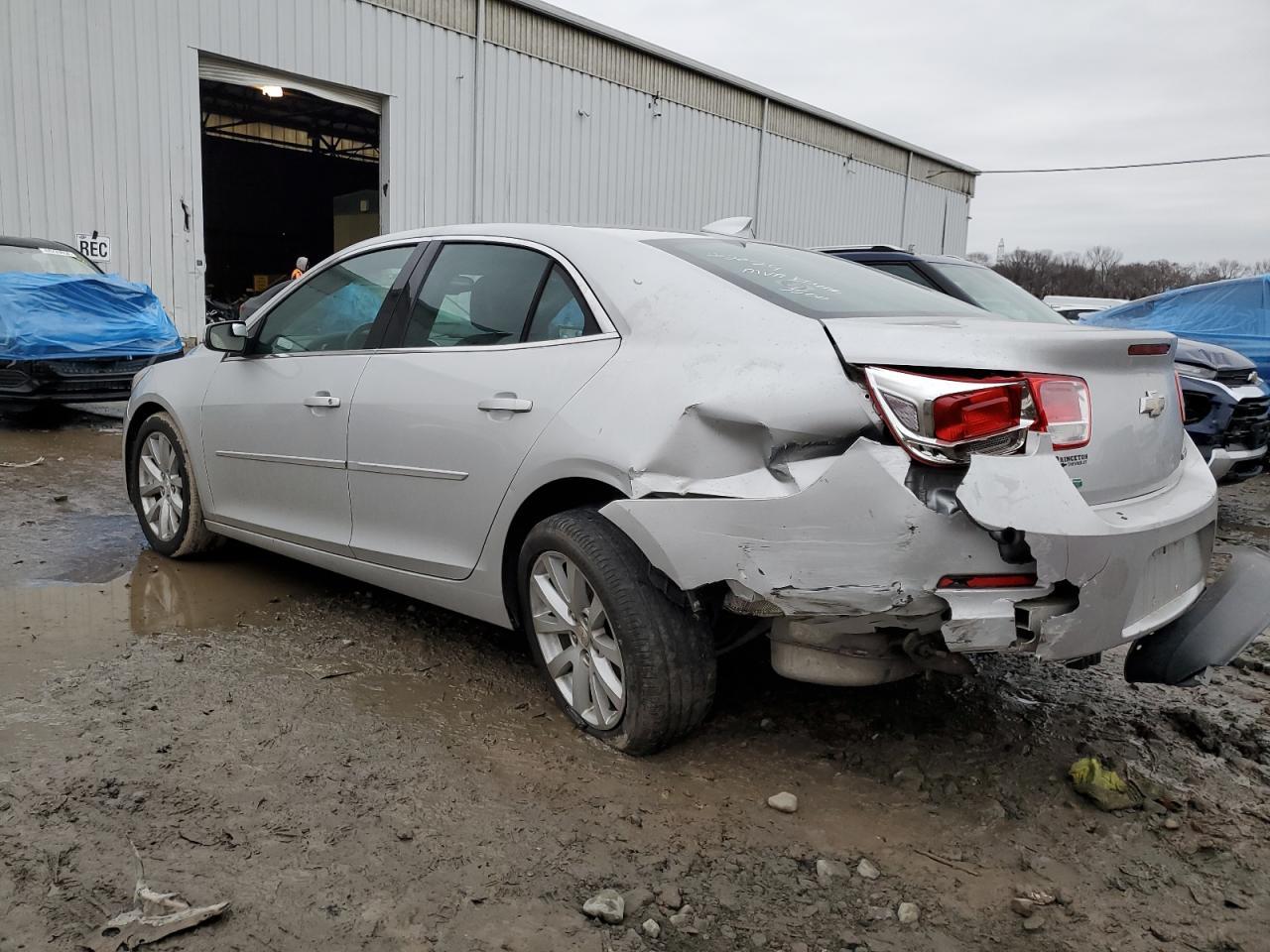 2015 CHEVROLET MALIBU 2LT - Image 2