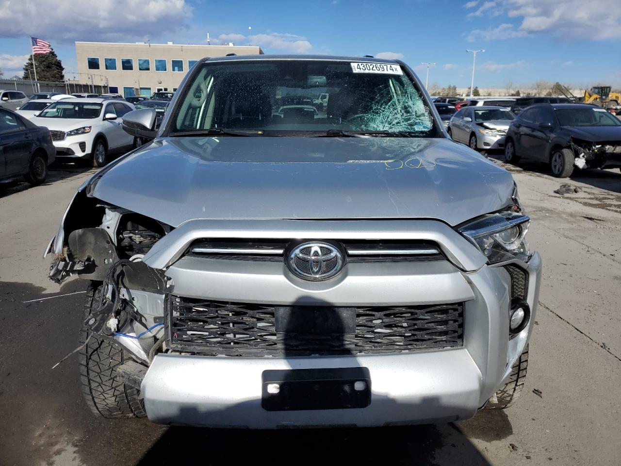 2020 TOYOTA 4RUNNER SR - Image 5