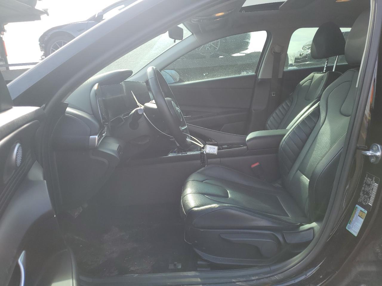2023 HYUNDAI ELANTRA SE - Фото 7