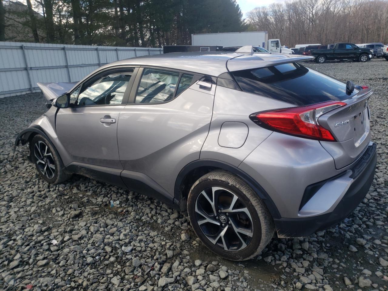 2019 TOYOTA C-HR XLE - Image 2