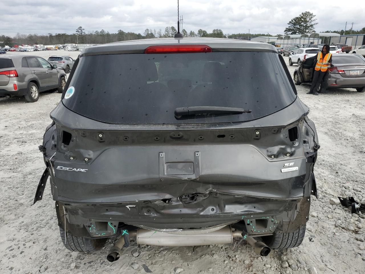 2017 FORD ESCAPE SE - Image 6