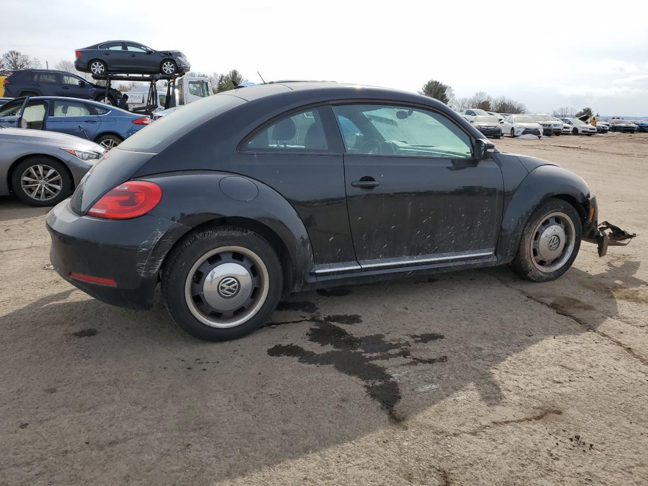 2012 VOLKSWAGEN BEETLE - Фото 3