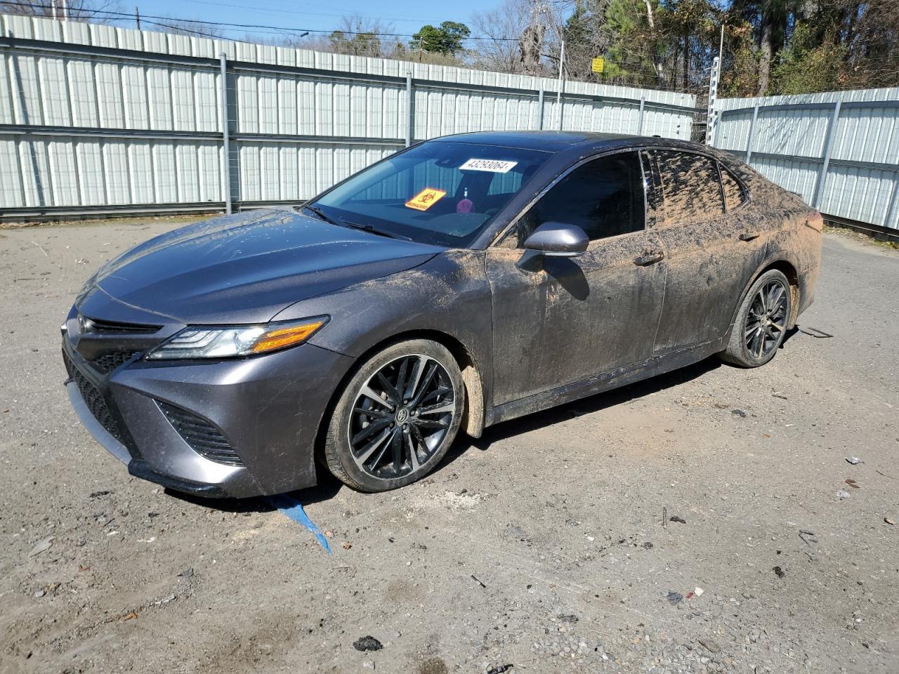 2019 TOYOTA CAMRY XSE