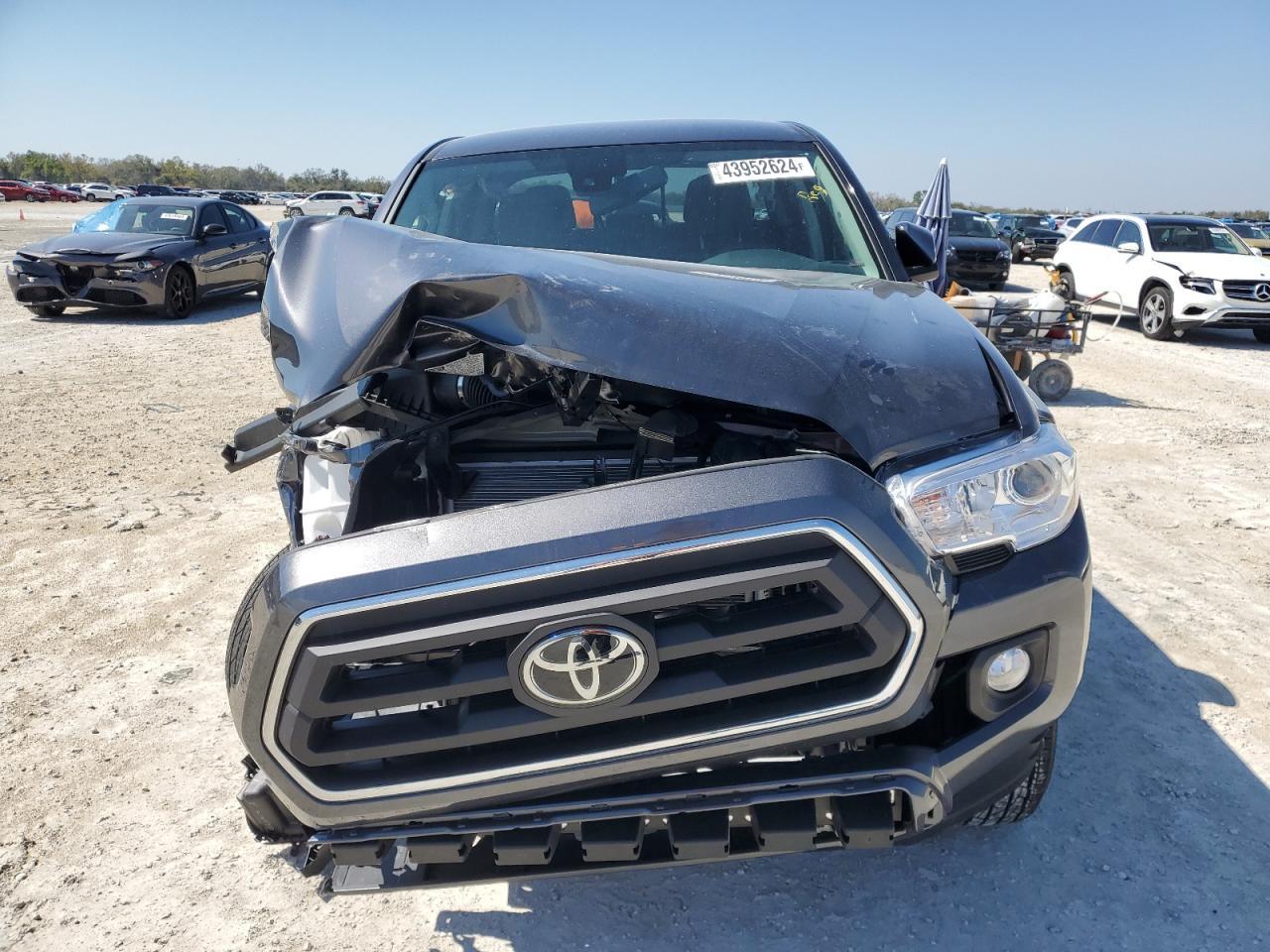 2023 TOYOTA TACOMA DOU - Фото 5