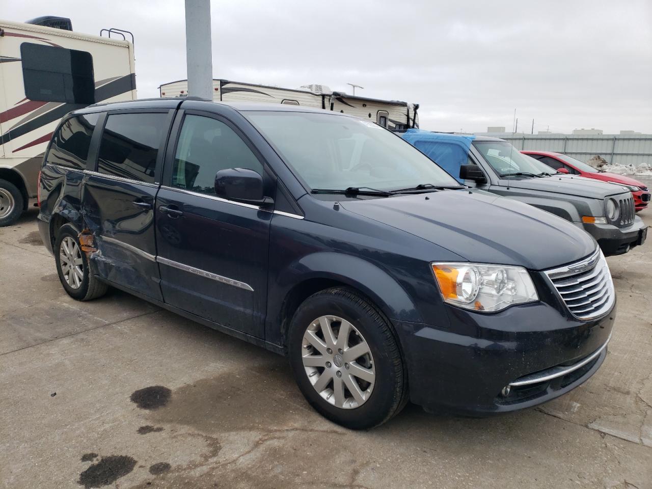2014 CHRYSLER TOWN & COU - Image 4