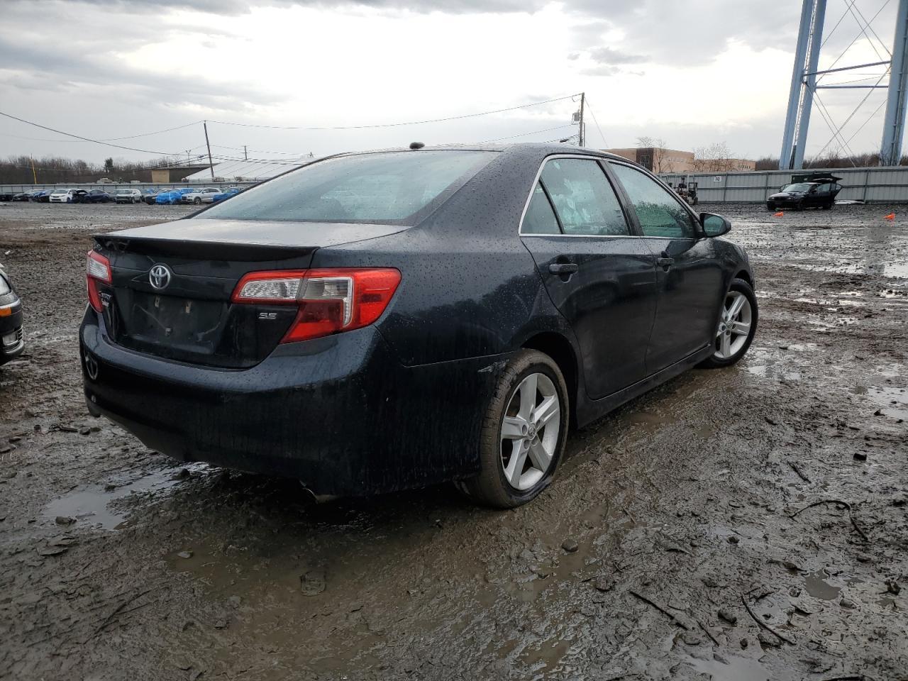 2014 TOYOTA CAMRY L - Image 3