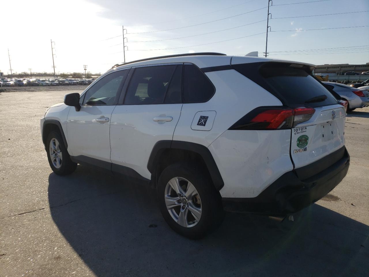 2020 TOYOTA RAV4 XLE - Image 2