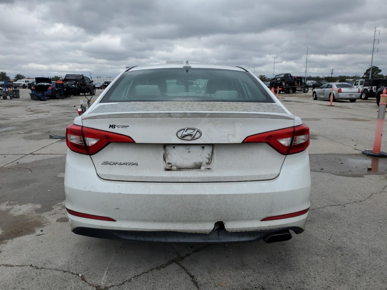 2017 HYUNDAI SONATA SE - Фото 6