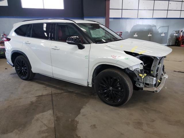 2023 Toyota Highlander L - Image 4