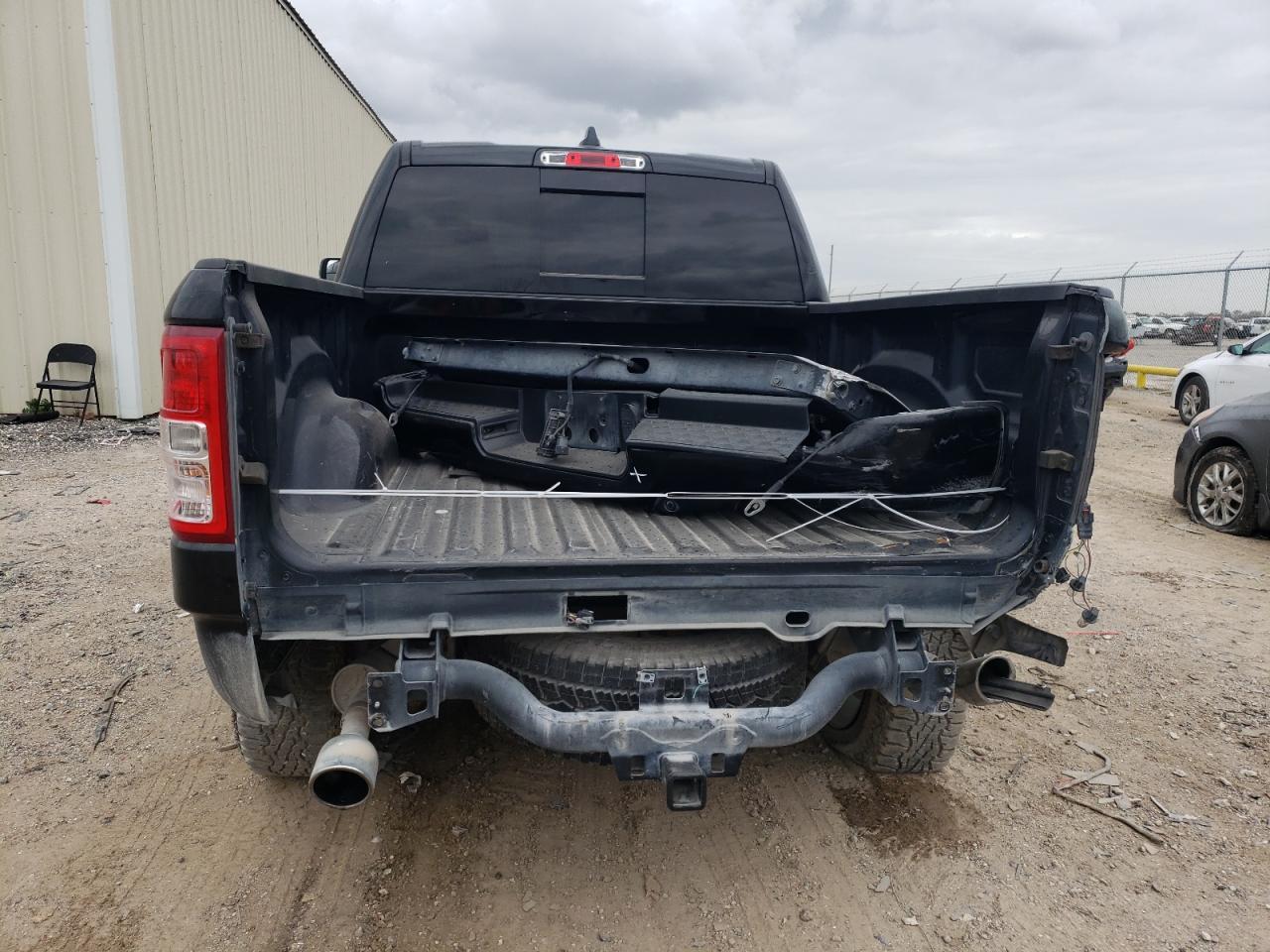 2019 RAM 1500 BIG H - Фото 6