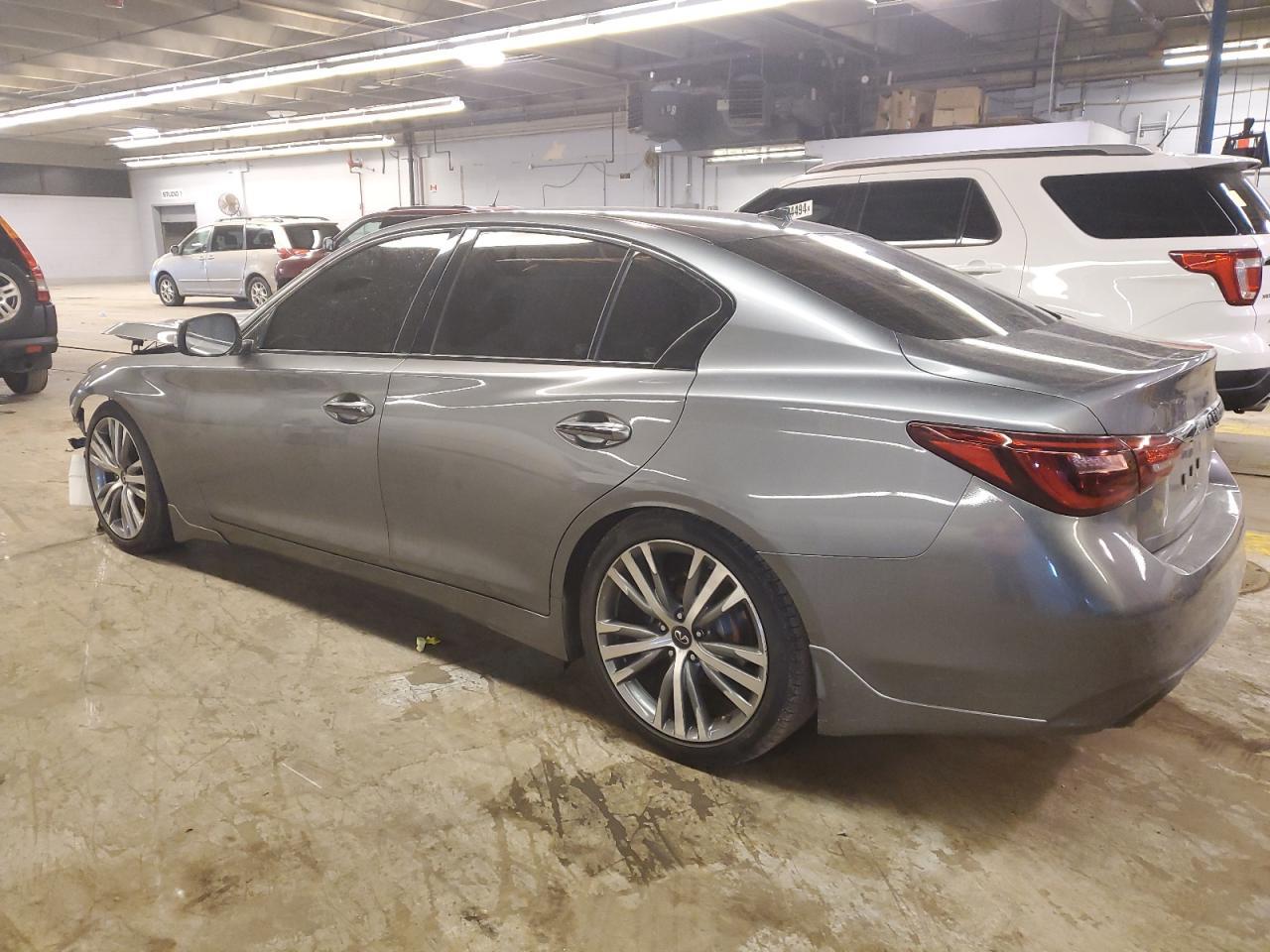 2018 INFINITI Q50 LUXE - Фото 2