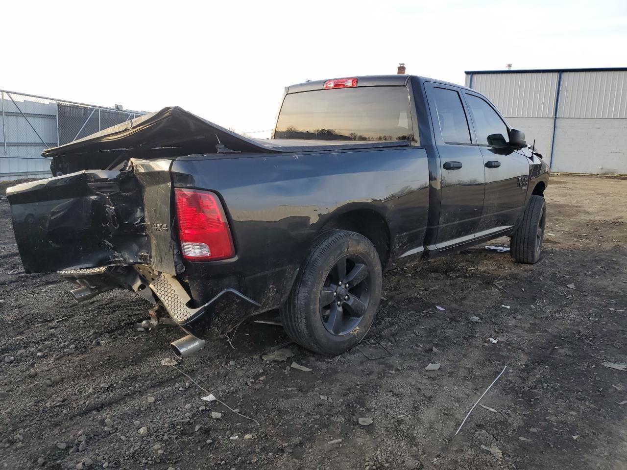 2019 RAM 1500 CLASS - Image 3