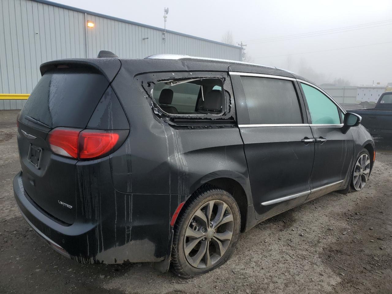 2017 CHRYSLER PACIFICA L - Image 3