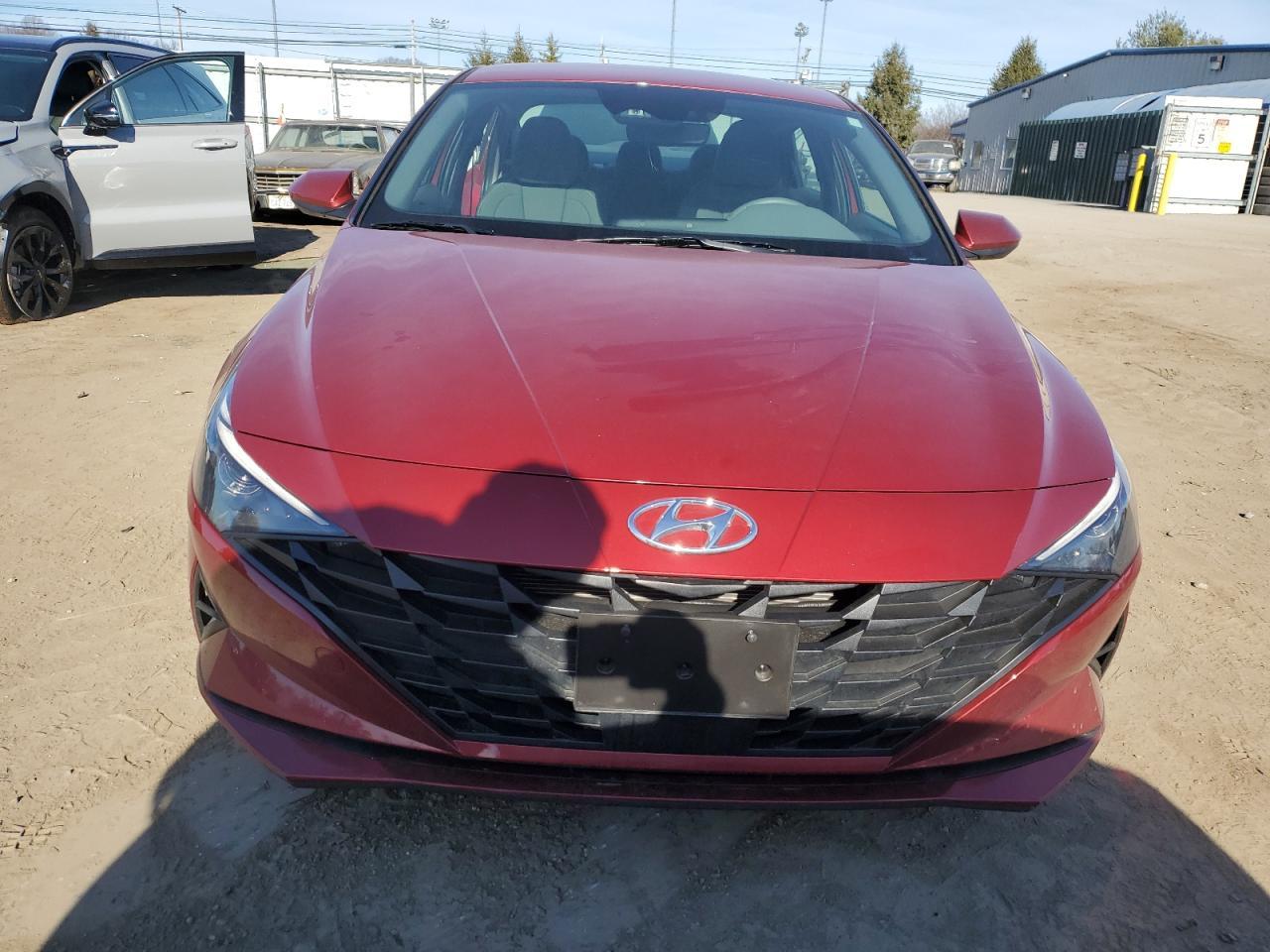 2023 HYUNDAI ELANTRA SE - Image 5