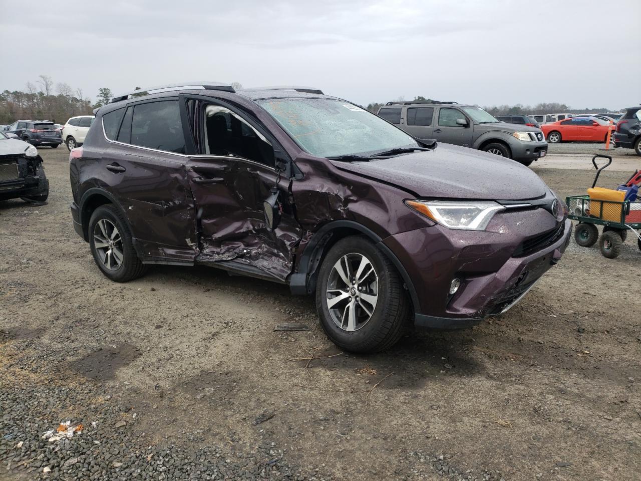 2017 TOYOTA RAV4 XLE - Фото 4