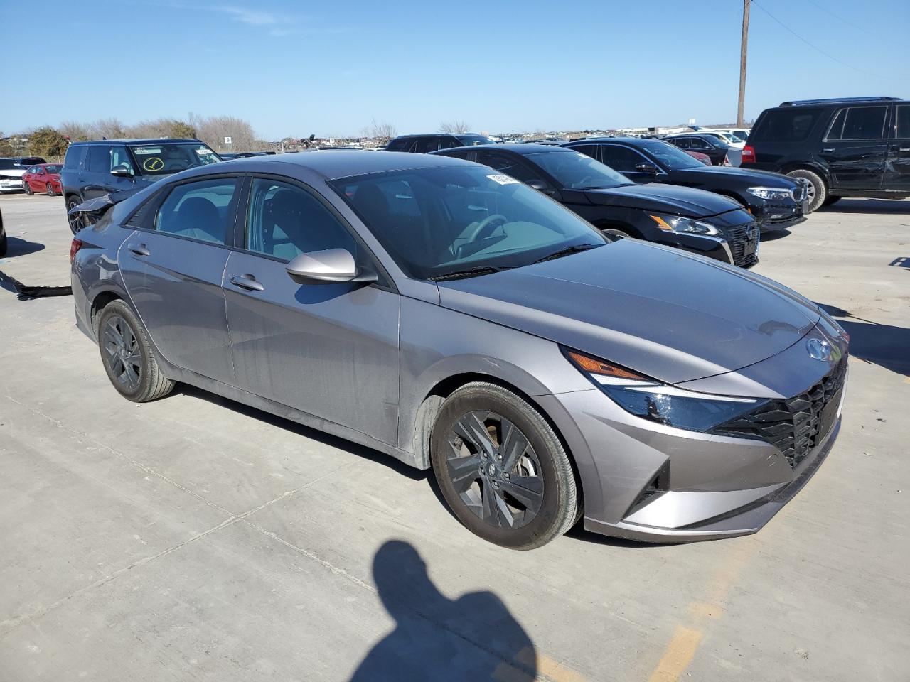 2023 HYUNDAI ELANTRA SE - Image 4