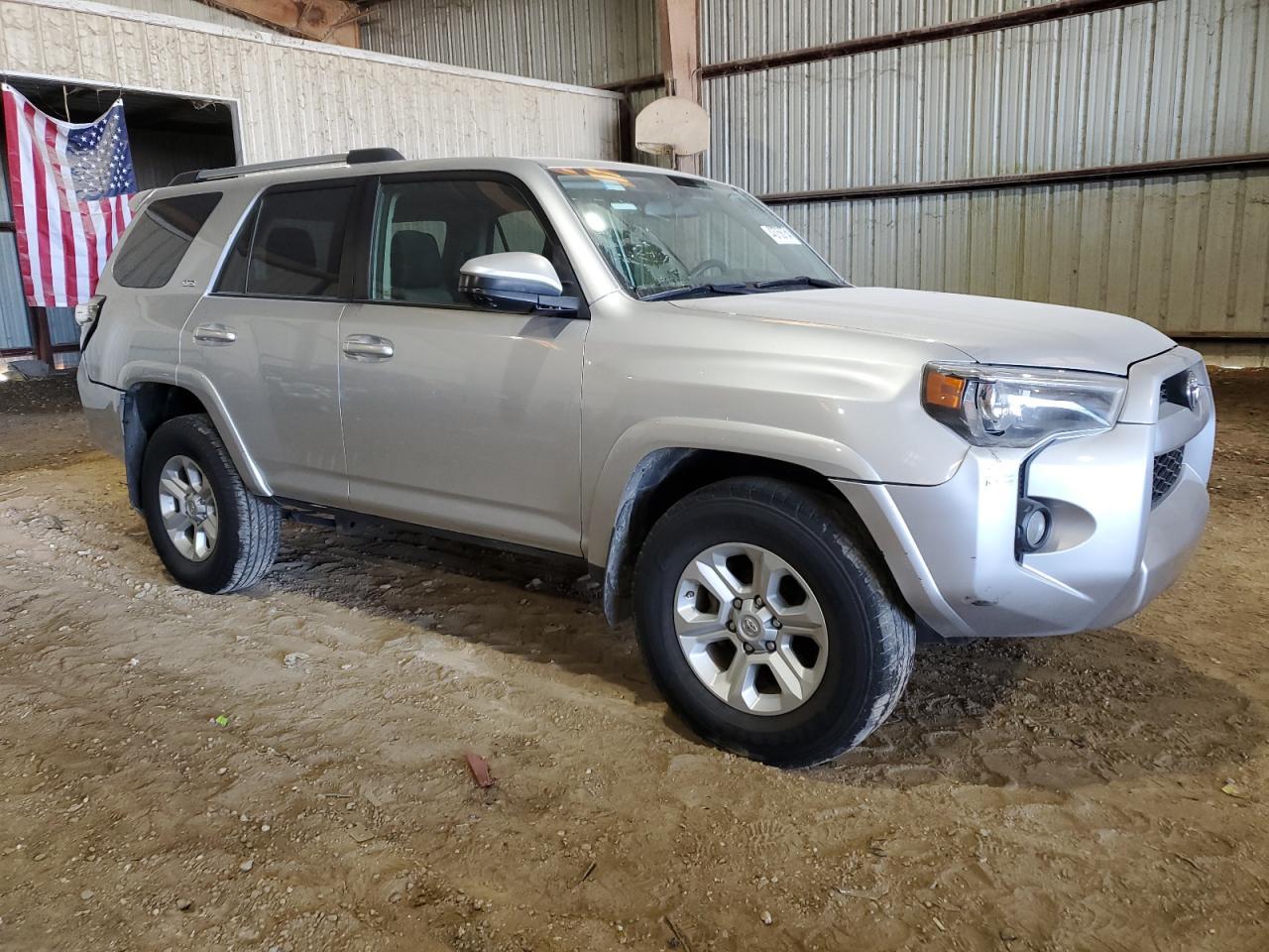 2019 TOYOTA 4RUNNER SR - Фото 4
