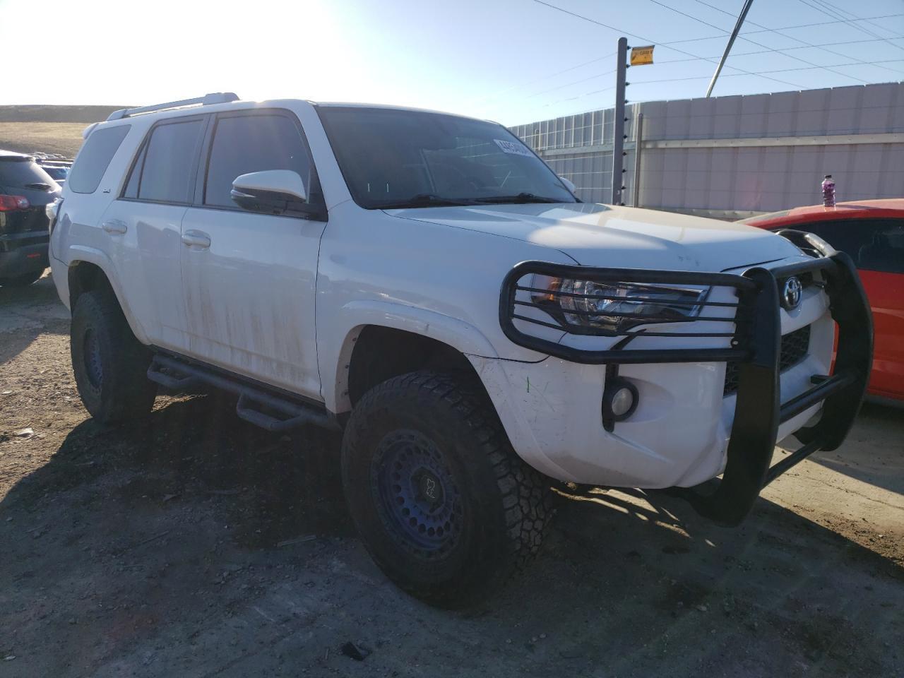 2017 TOYOTA 4RUNNER SR - Image 4