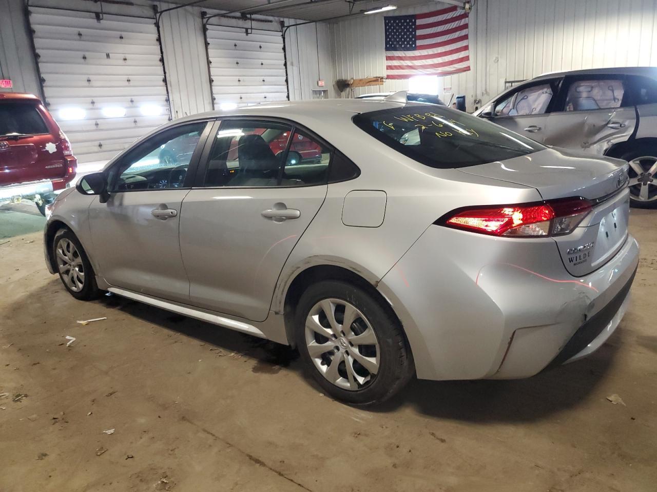 2021 TOYOTA COROLLA LE - Фото 2