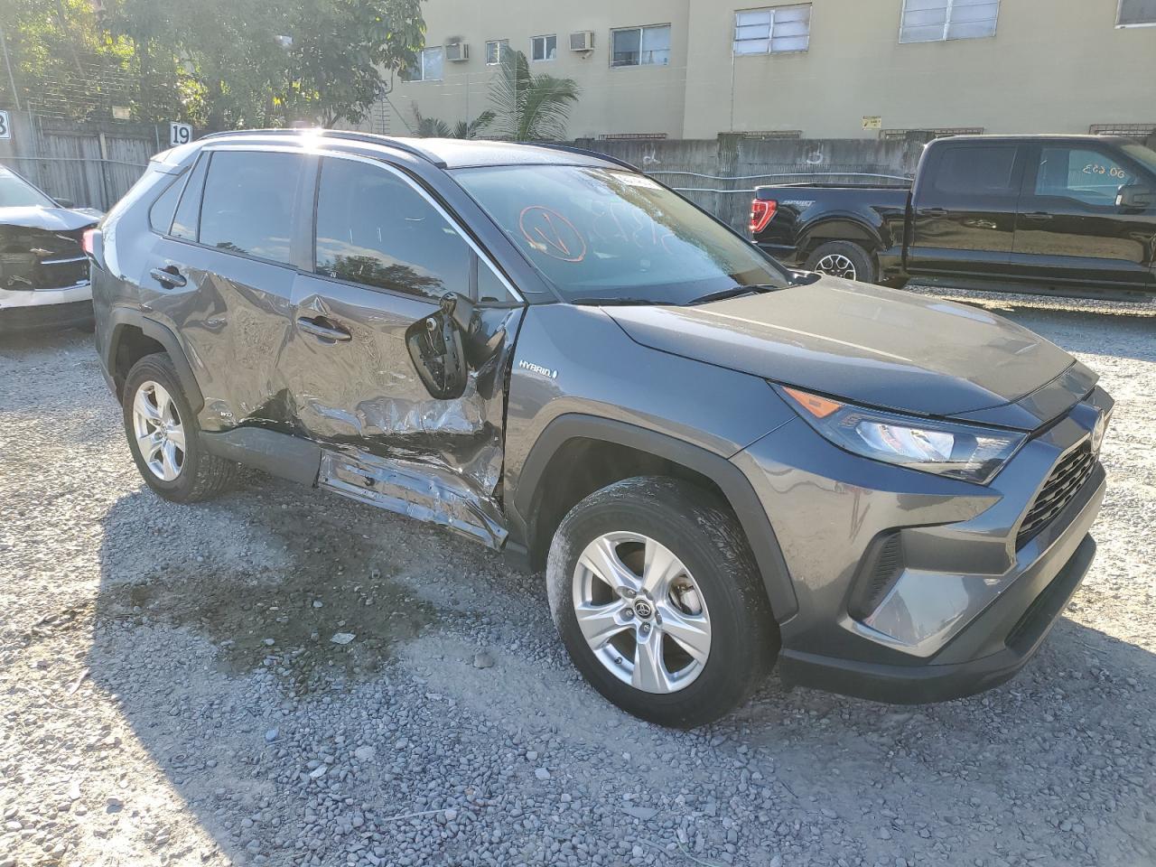 2021 TOYOTA RAV4 LE - Image 4