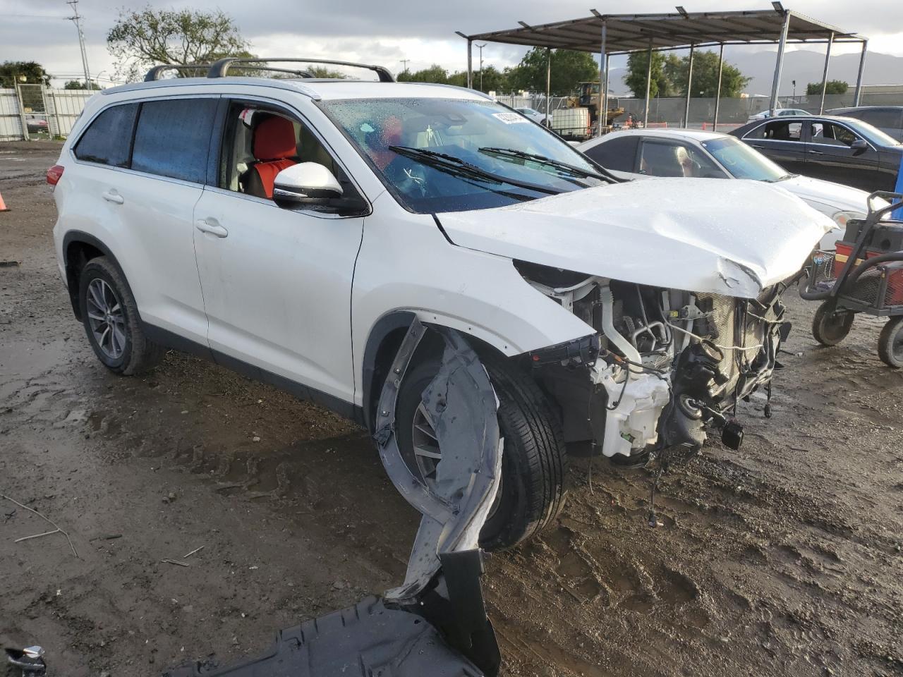 2019 TOYOTA HIGHLANDER - Фото 4