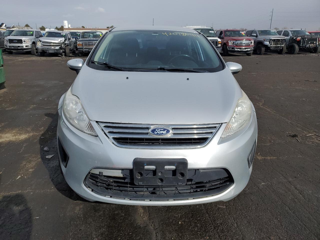 2013 FORD FIESTA SE - Image 5