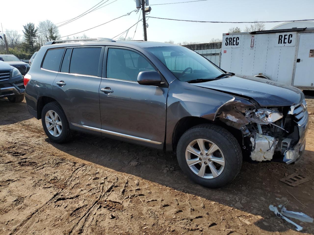 2011 TOYOTA HIGHLANDER - Фото 4