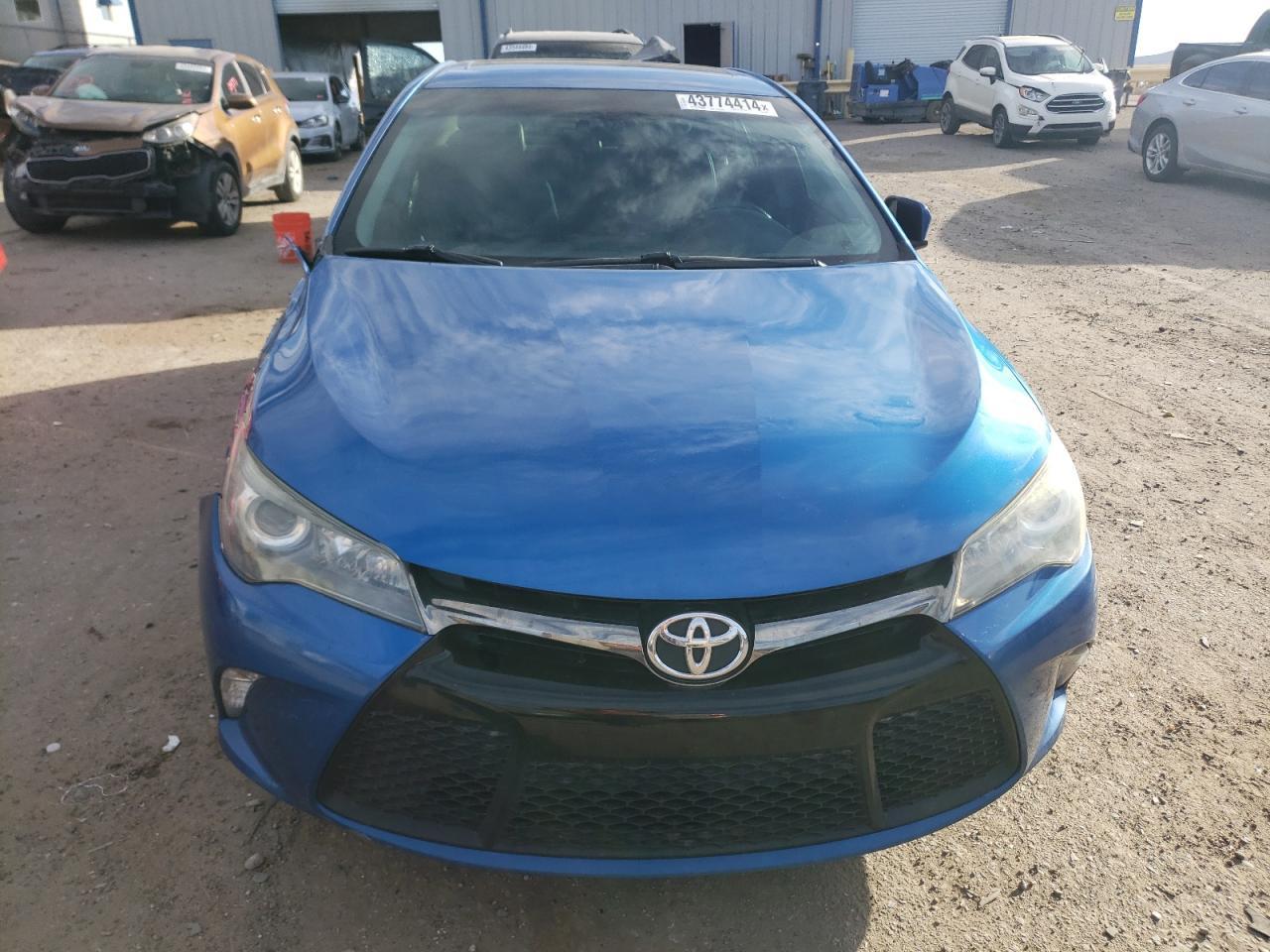 2016 TOYOTA CAMRY LE - Фото 5