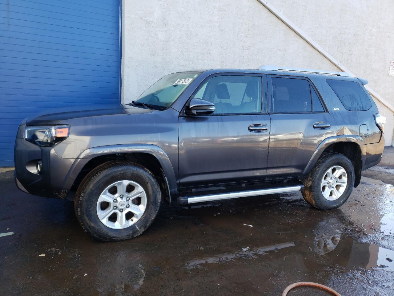 2017 TOYOTA 4RUNNER SR car image