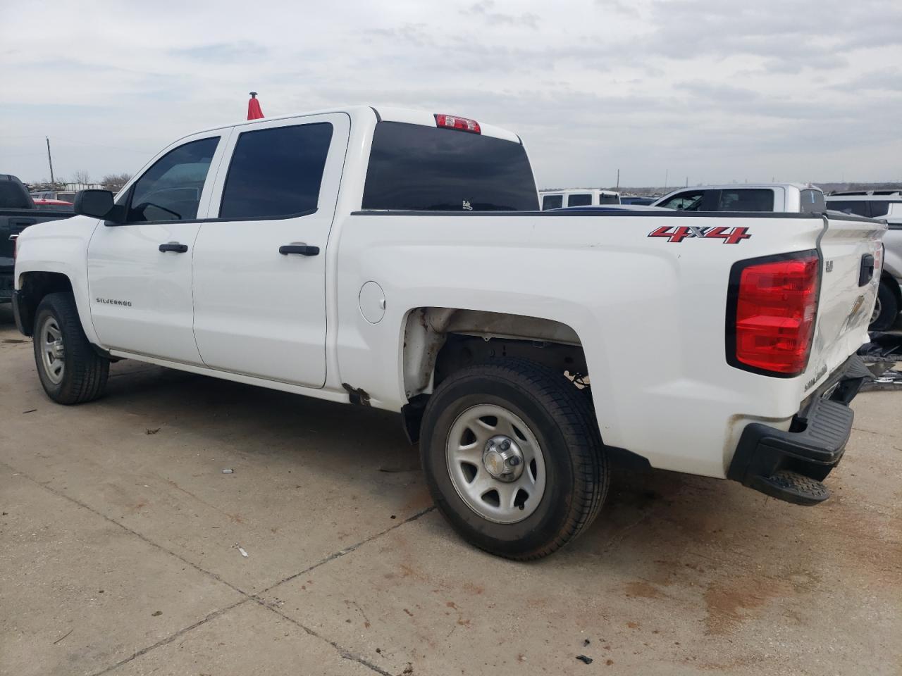 2018 CHEVROLET SILVERADO - Фото 2