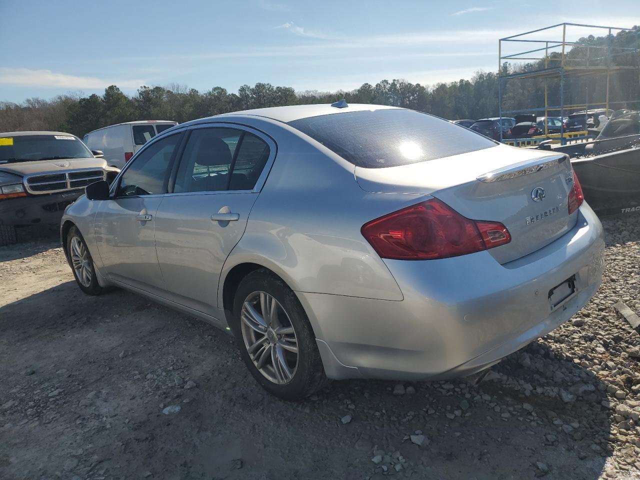 2012 INFINITI G37 - Image 2