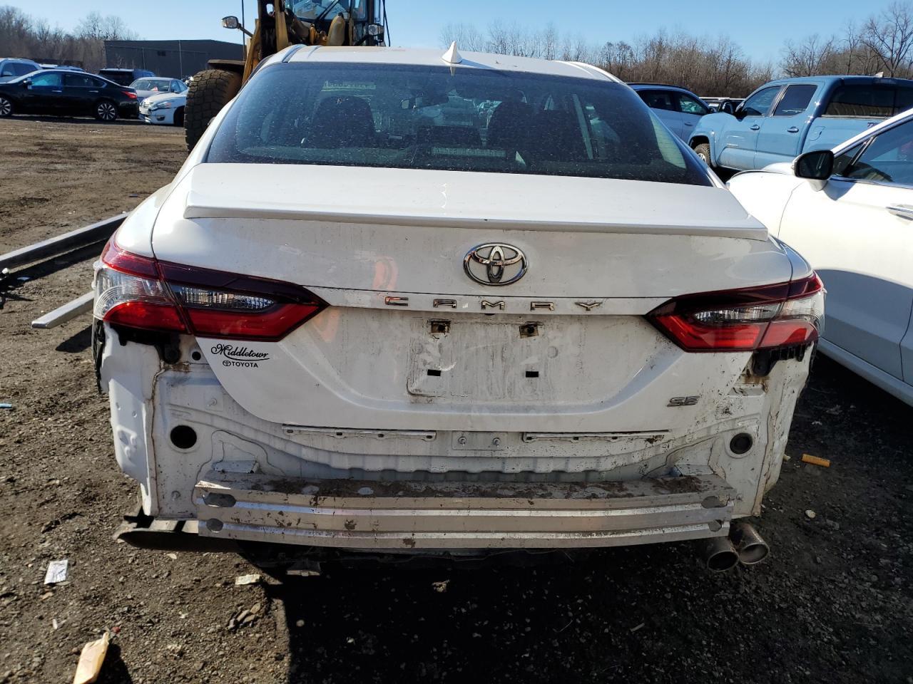 2021 TOYOTA CAMRY SE - Image 6