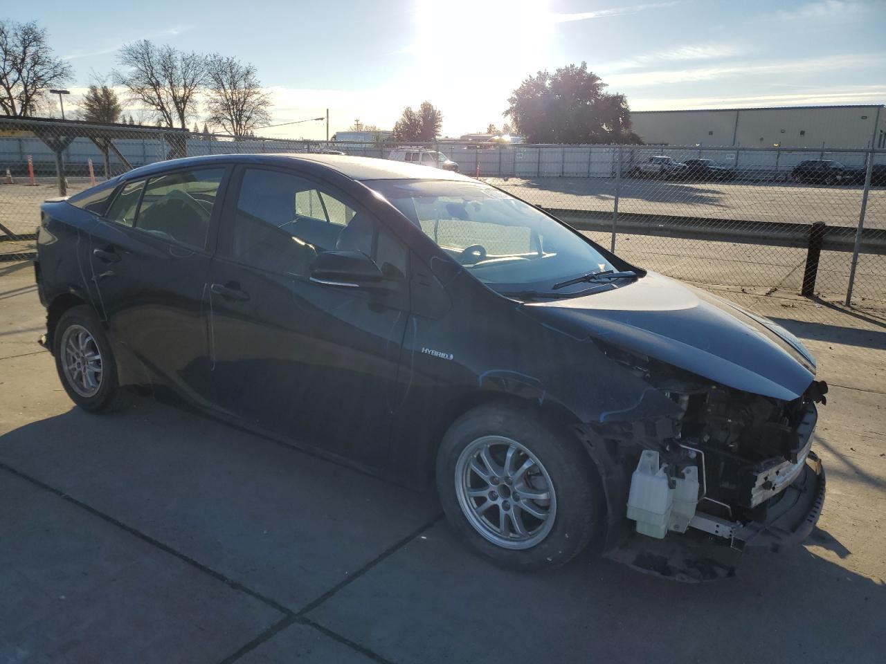 2016 TOYOTA PRIUS - Фото 4