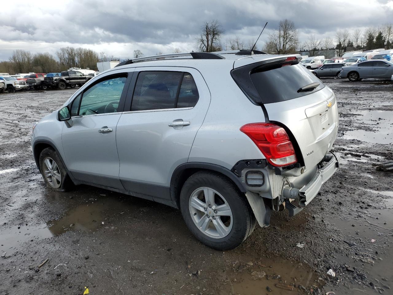 2019 CHEVROLET TRAX 1LT - Фото 2