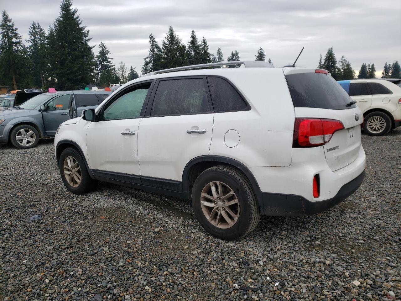 2015 KIA SORENTO LX - Image 2