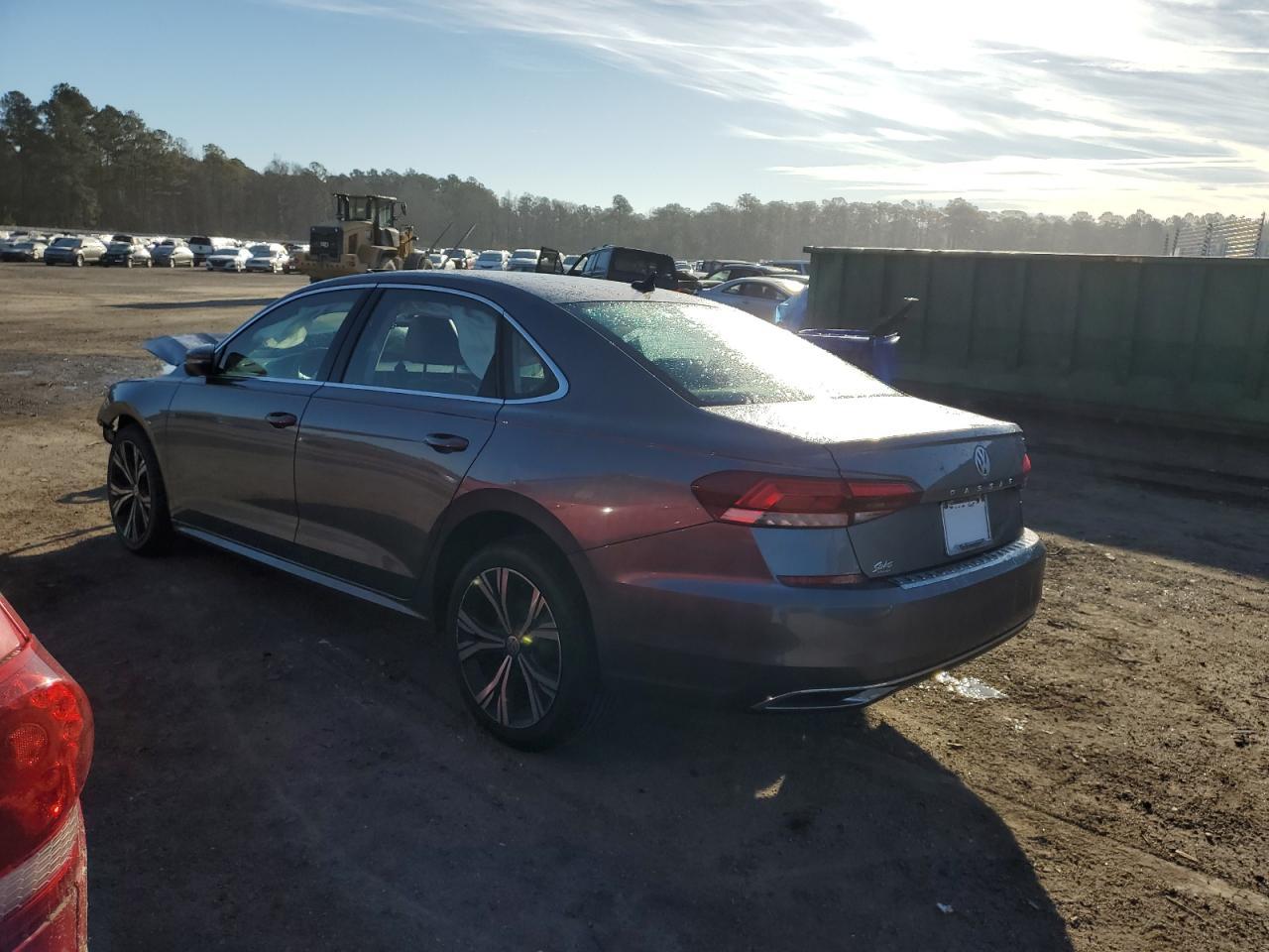 2022 VOLKSWAGEN PASSAT SE - Фото 2