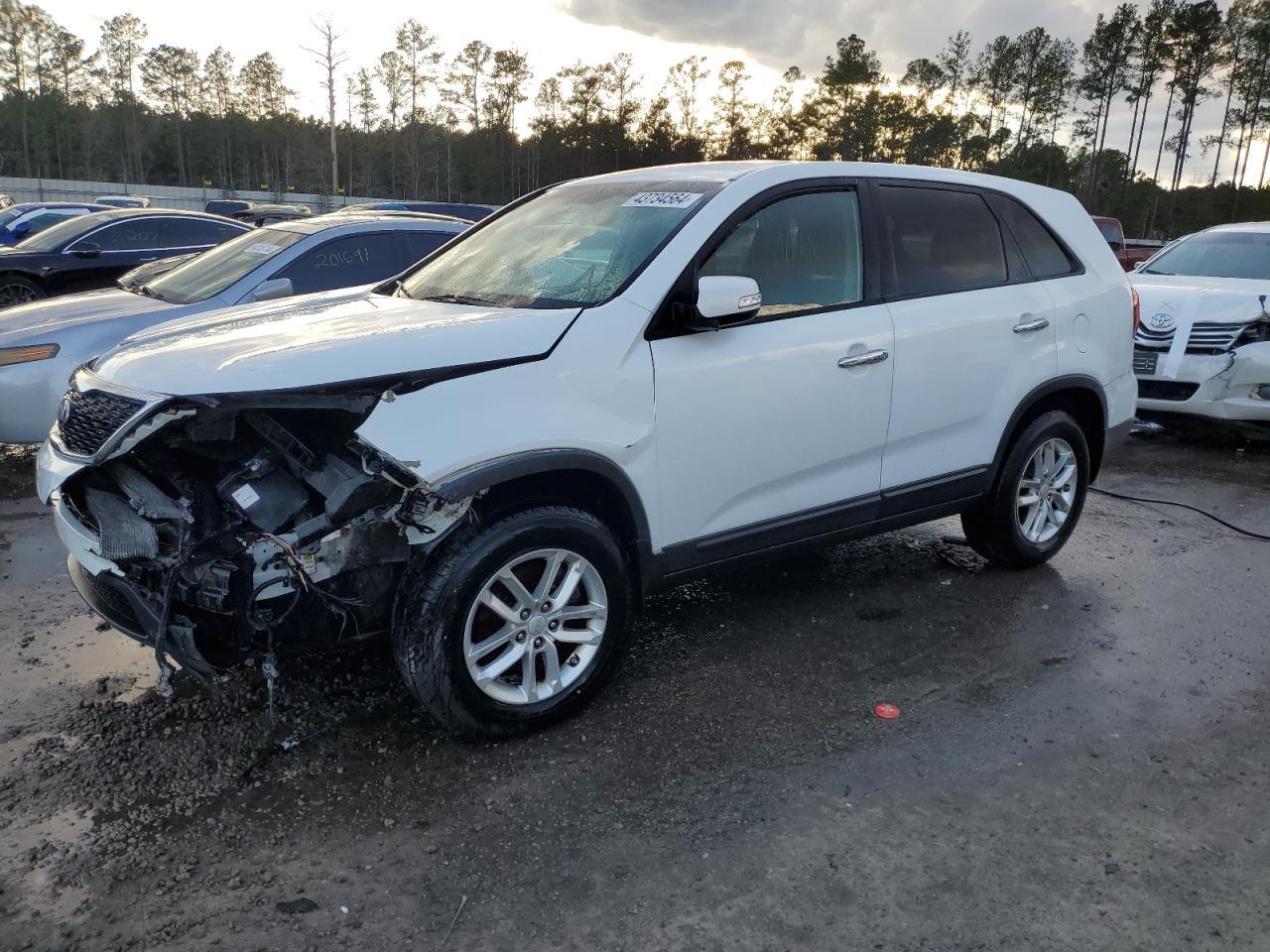 2014 KIA SORENTO LX